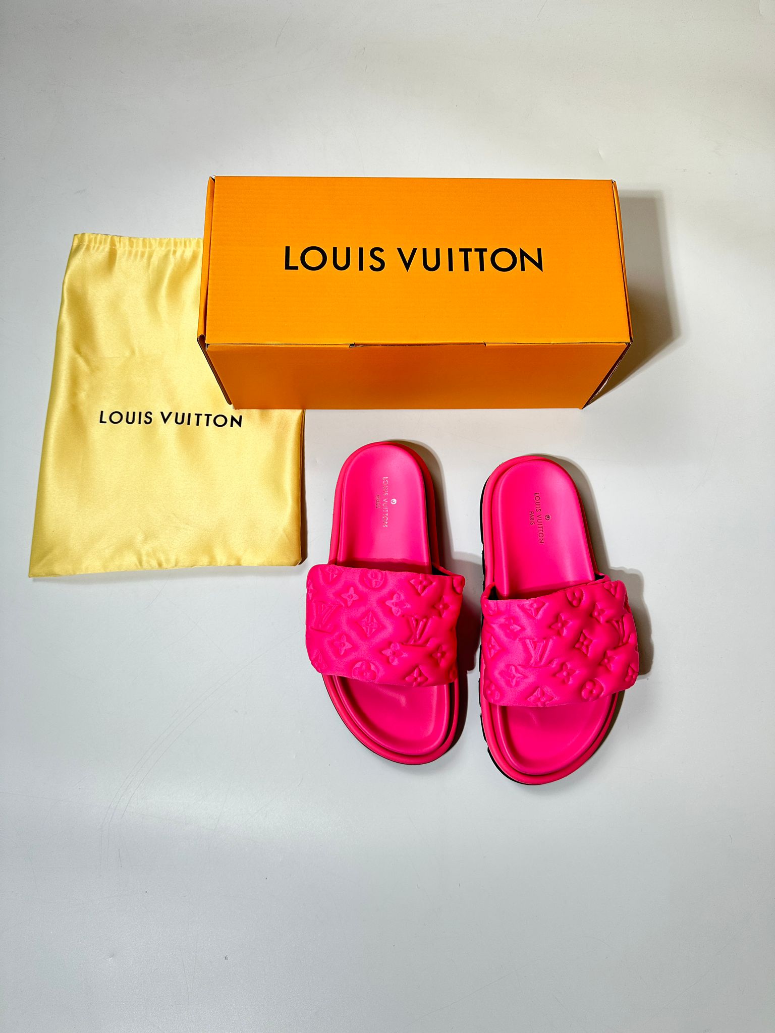 L-V SANDAL image 3