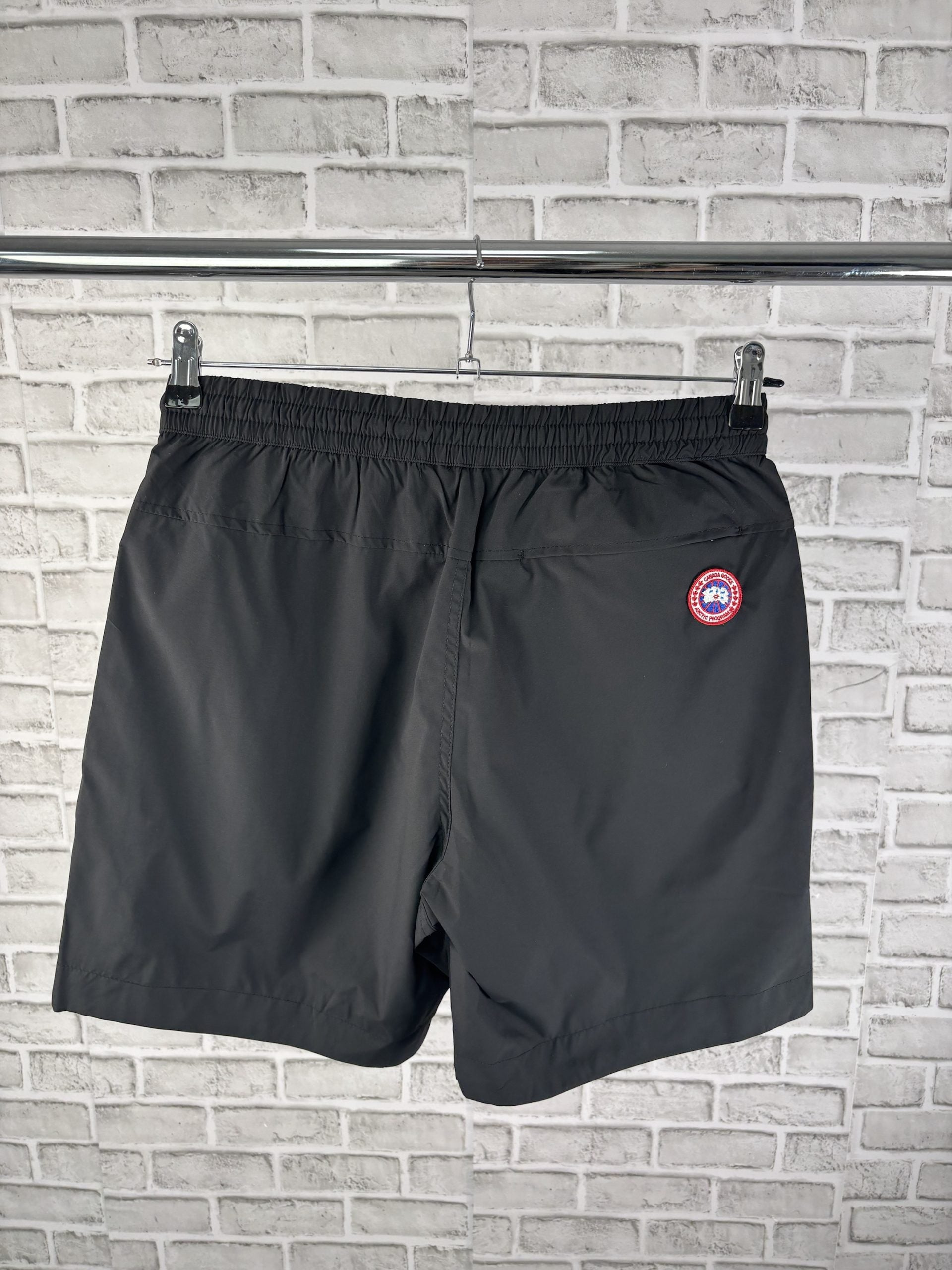 Goose short black - L image