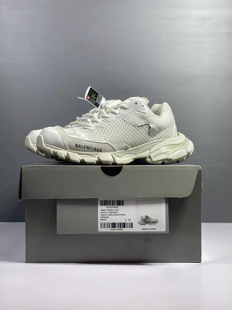 TRACK WHITE image 1