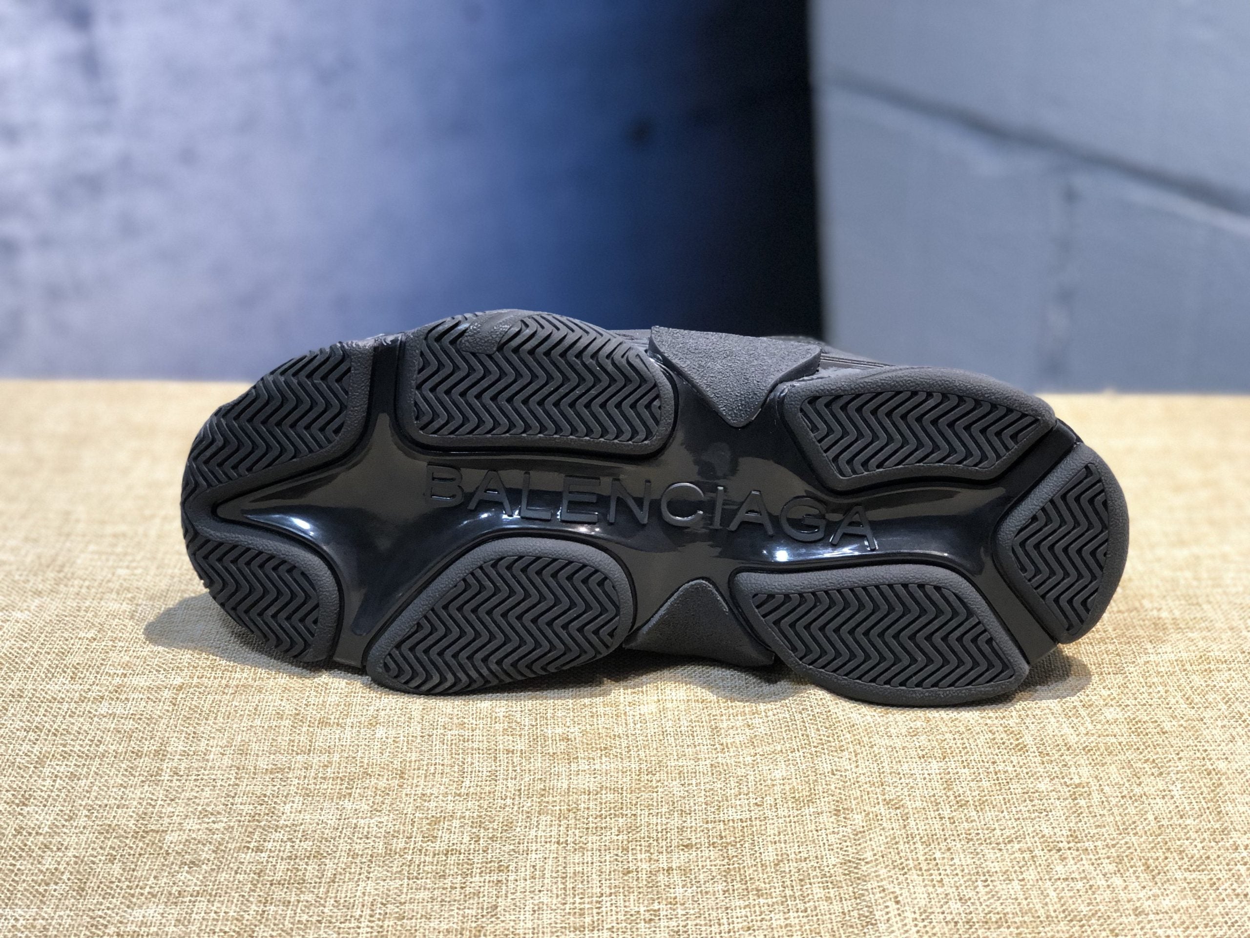 TRIPLE BLACK image 5