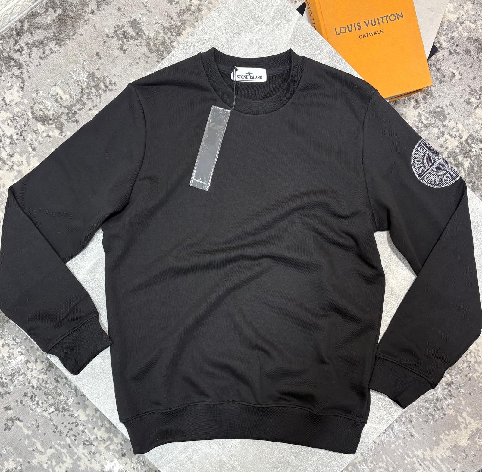 Stone Jumper Black - S image