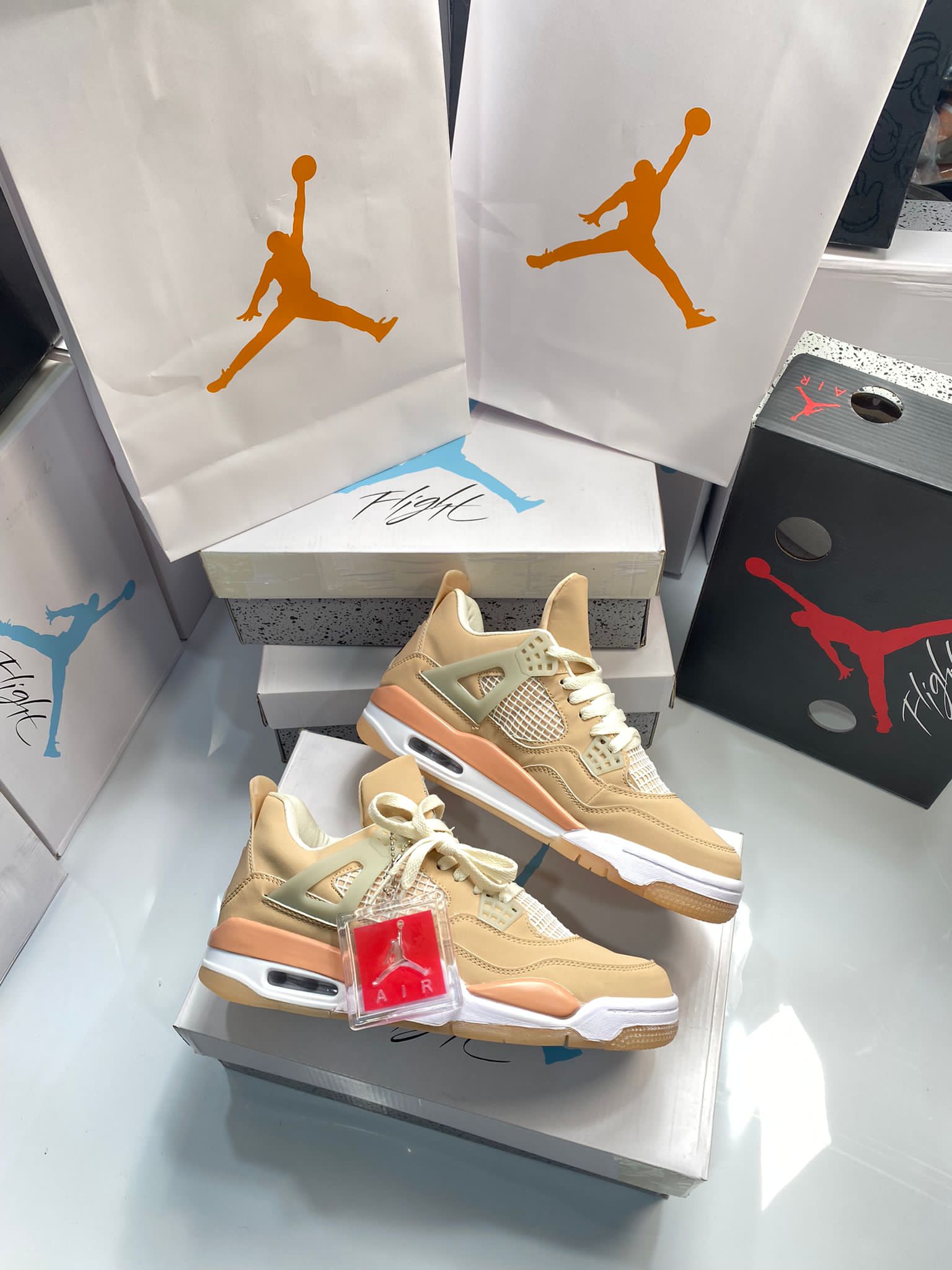 J1 CREAM image 4