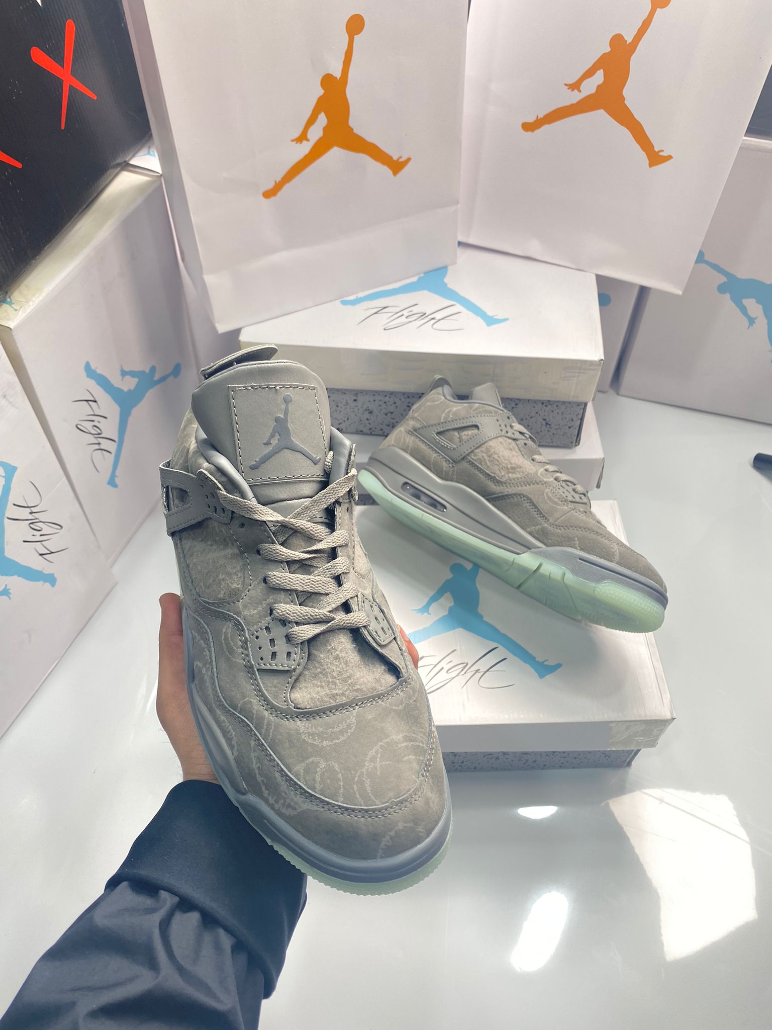 J1 KAWS image 5