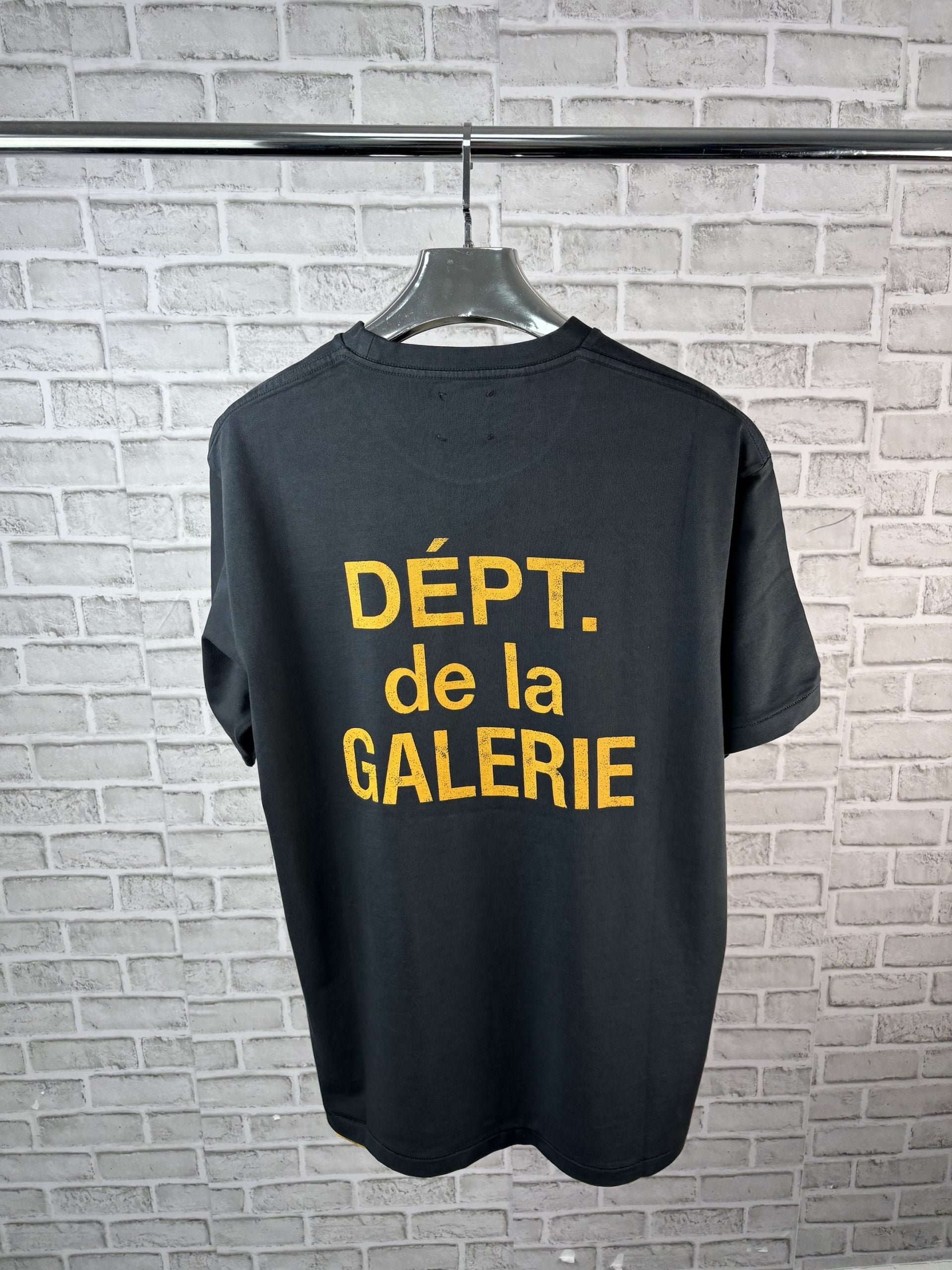 GD TEE CHARCOAL image 1
