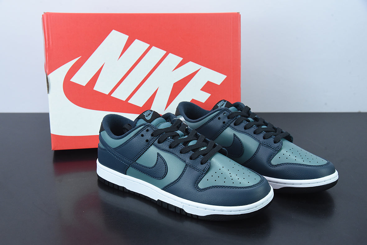 DUNK LOW BLACK/GREEN image 1