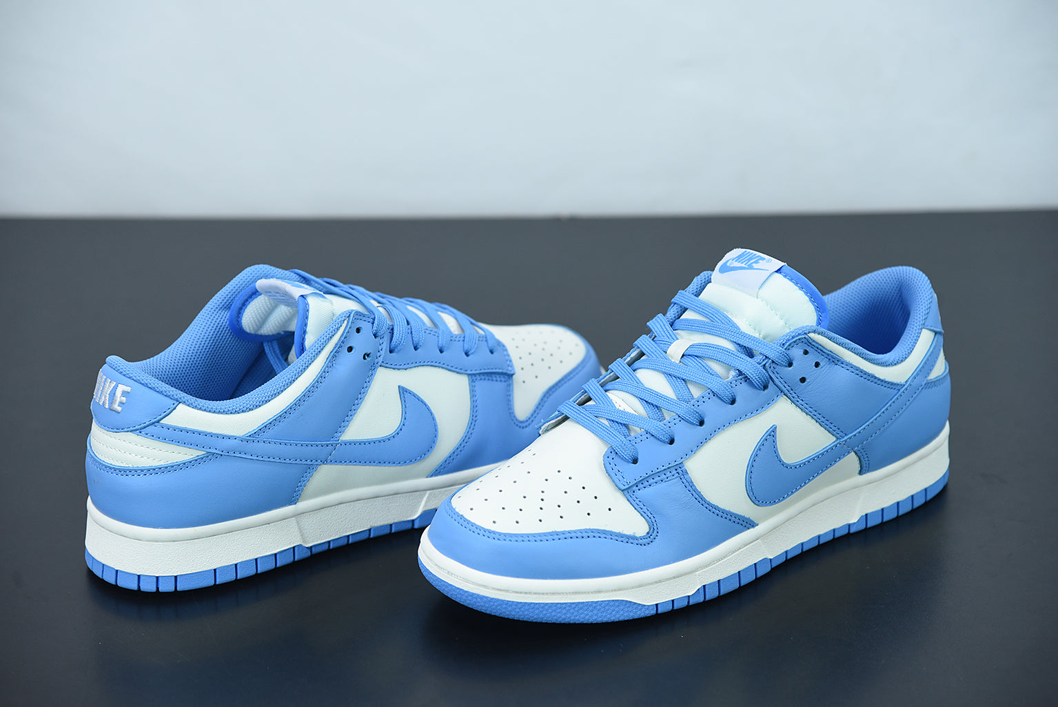 DUNK LOW BLUE image 2