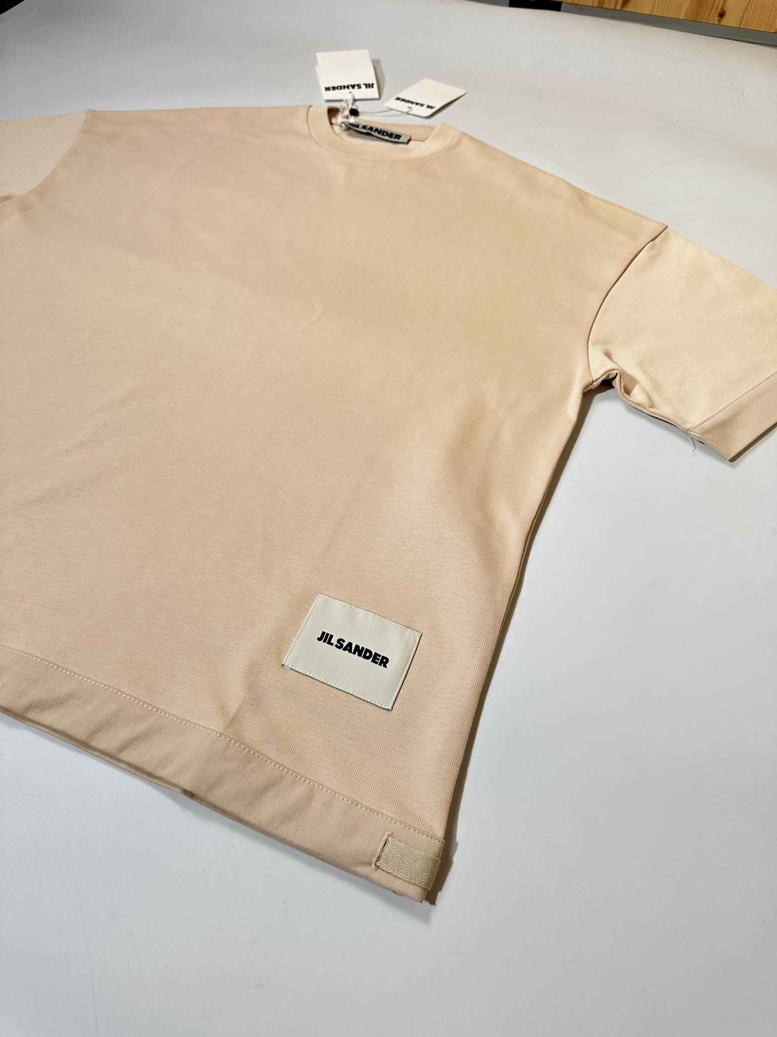 JS TEE image 4