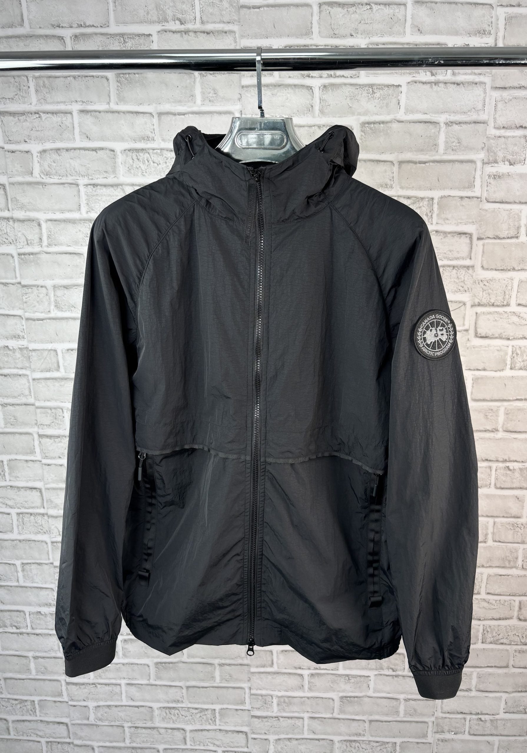 GOOSE WINDBREAKER BLACK image 0