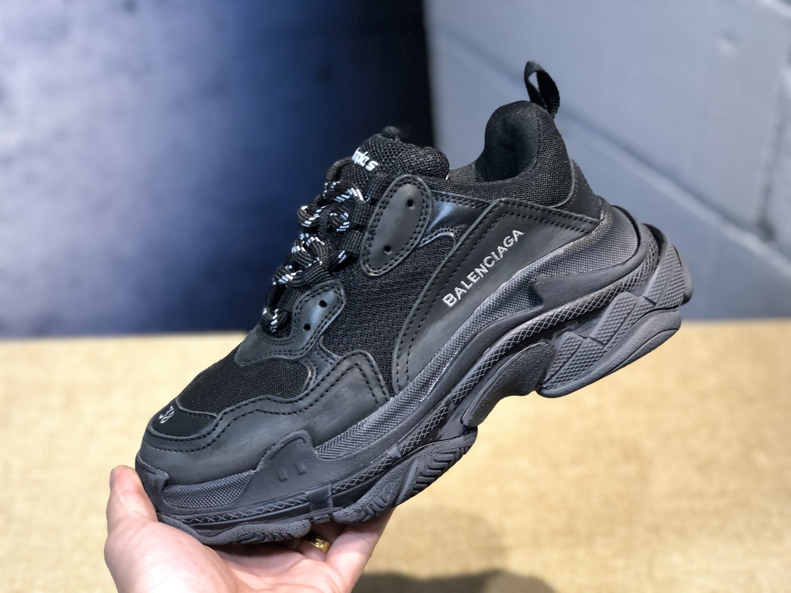 TRIPLE BLACK image 8