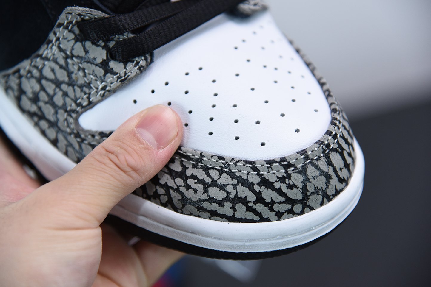 ELE DUNKS image 4