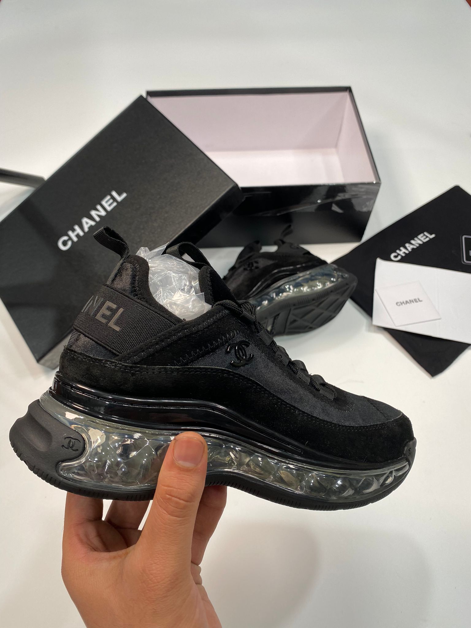 CHNL BLACK RUNNER image 6