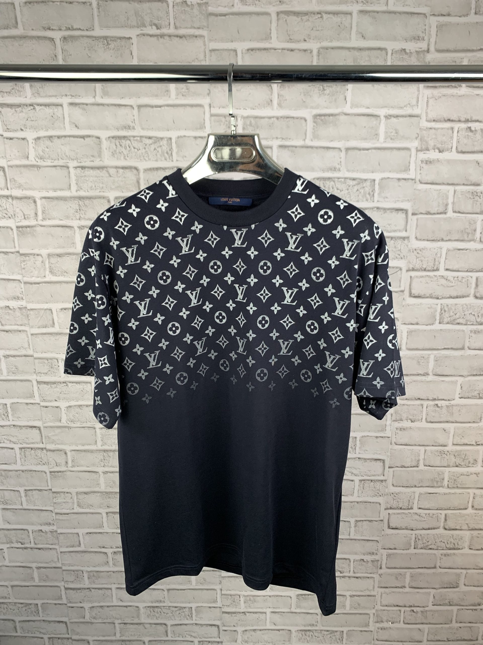 LV NAVY TEE image 1